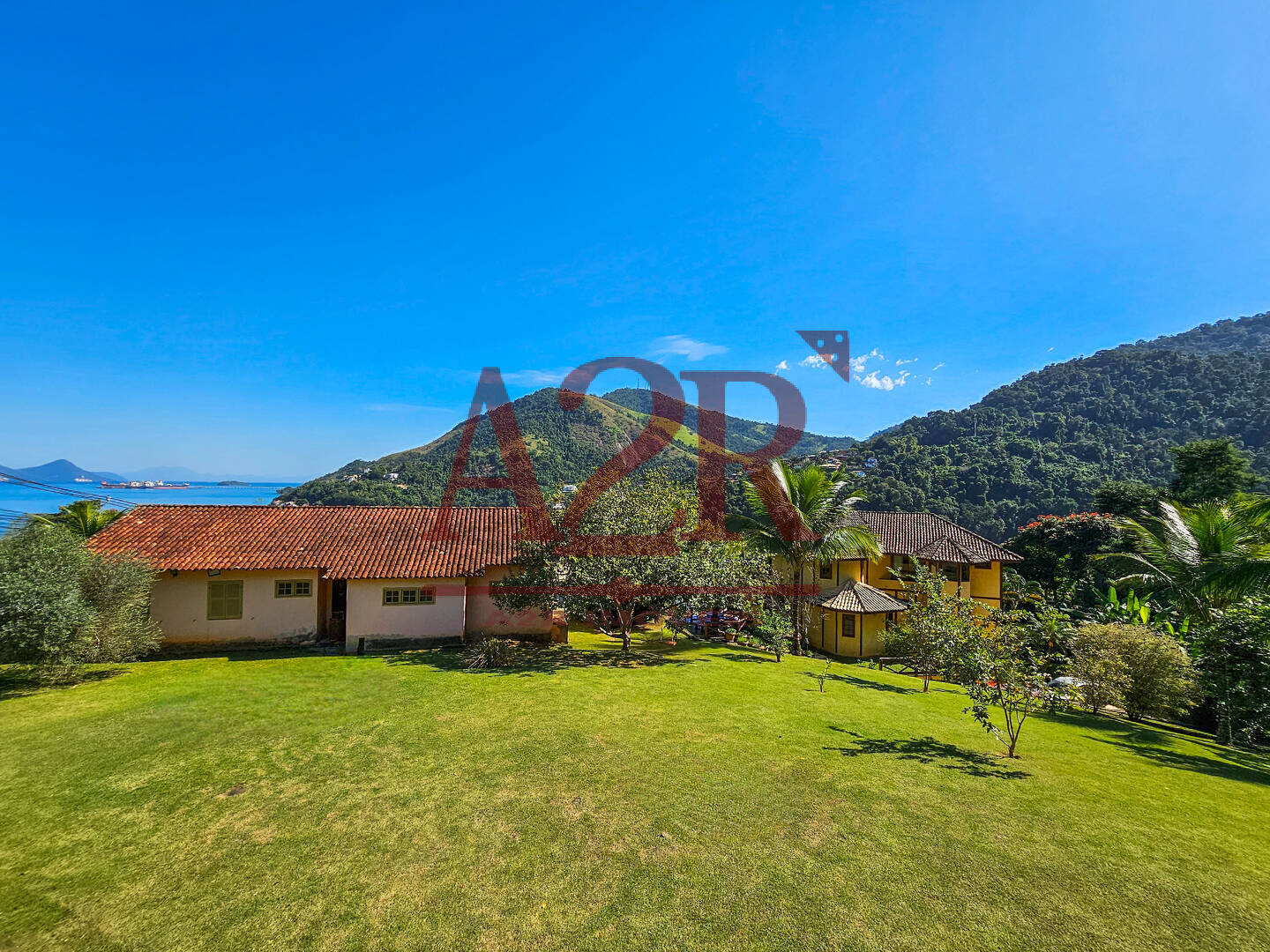 Casa à venda com 12 quartos, 3111m² - Foto 2